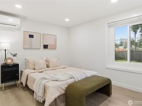 16167 Midvale Avenue N, Shoreline WA 98133