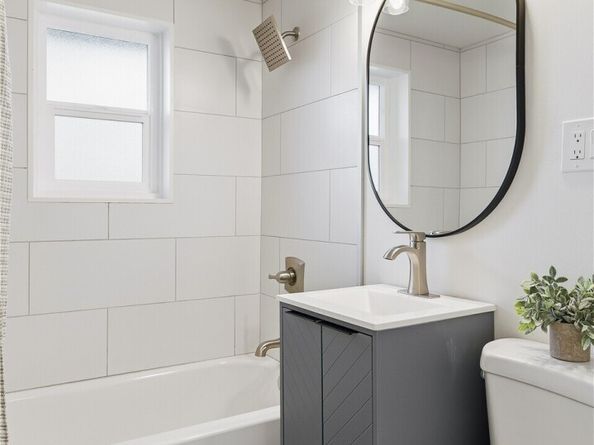 16167 Midvale Avenue N, Shoreline WA 98133