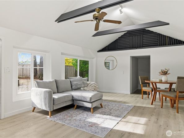 16167 Midvale Avenue N, Shoreline WA 98133