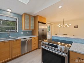 18045 3rd Ave NE, Shoreline WA 98155