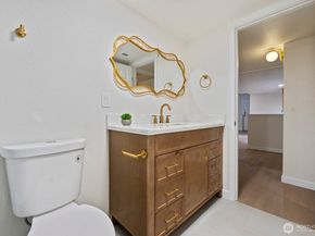 18045 3rd Ave NE, Shoreline WA 98155