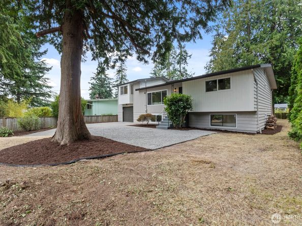 18045 3rd Ave NE, Shoreline WA 98155