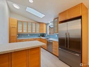 18045 3rd Ave NE, Shoreline WA 98155