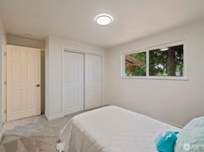 18045 3rd Ave NE, Shoreline WA 98155