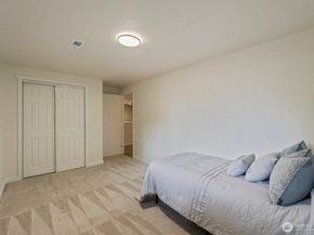 18045 3rd Ave NE, Shoreline WA 98155