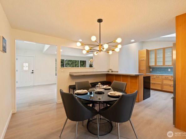 18045 3rd Ave NE, Shoreline WA 98155