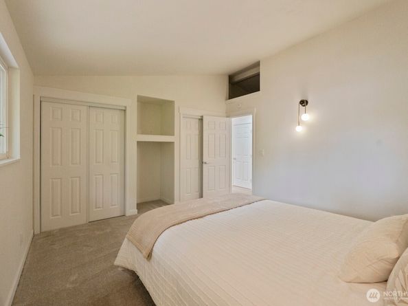 18045 3rd Ave NE, Shoreline WA 98155