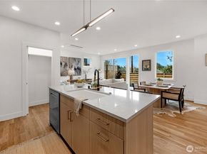 4048 32nd Avenue W, Seattle WA 98199