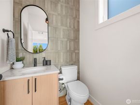 4048 32nd Avenue W, Seattle WA 98199