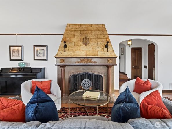 16349 Maplewild Avenue SW, Burien WA 98166