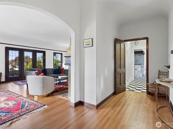 16349 Maplewild Avenue SW, Burien WA 98166