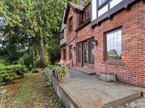 16349 Maplewild Avenue SW, Burien WA 98166