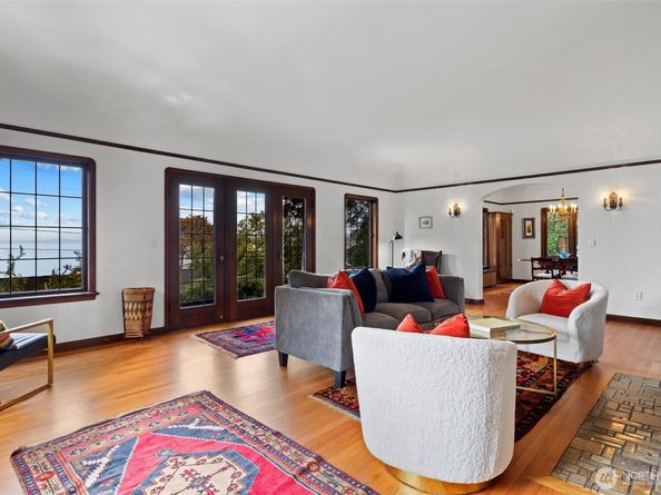 16349 Maplewild Avenue SW, Burien WA 98166