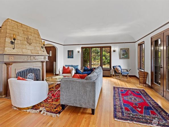 16349 Maplewild Avenue SW, Burien WA 98166