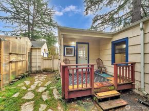 10314 20th Avenue NE, Seattle WA 98125