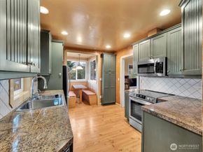 10314 20th Avenue NE, Seattle WA 98125