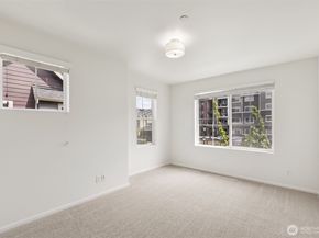 861 5th Place NE, Issaquah WA 98029