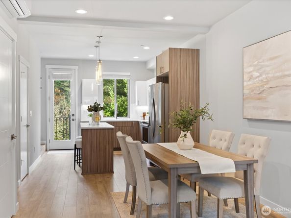 7628 222nd Street SW B4, Edmonds WA 98026