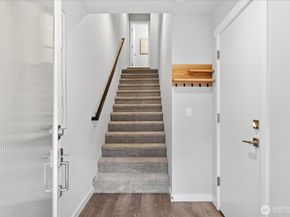 7628 222nd Street SW B4, Edmonds WA 98026