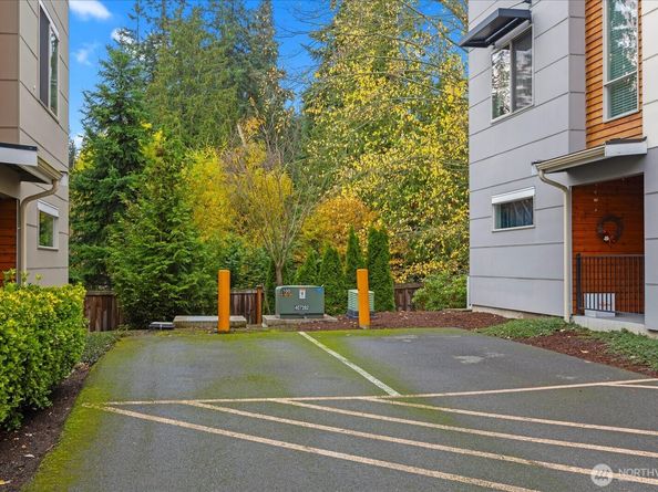 7628 222nd Street SW B4, Edmonds WA 98026