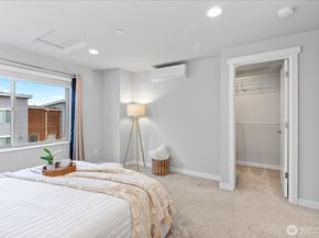 7628 222nd Street SW B4, Edmonds WA 98026