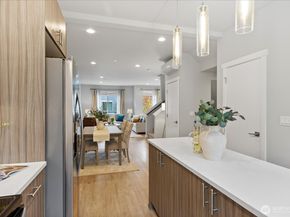 7628 222nd Street SW B4, Edmonds WA 98026