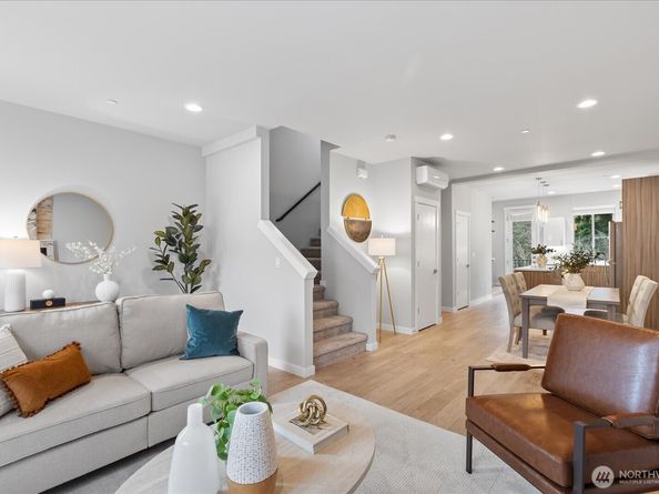 7628 222nd Street SW B4, Edmonds WA 98026