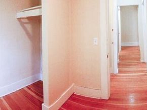 5211 19th Avenue NE, Seattle WA 98105