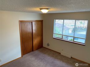 9284 50th Avenue S, Seattle WA 98118