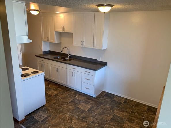 9284 50th Avenue S, Seattle WA 98118