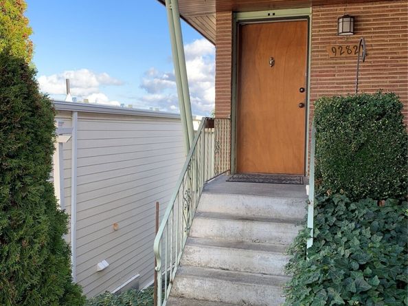 9284 50th Avenue S, Seattle WA 98118