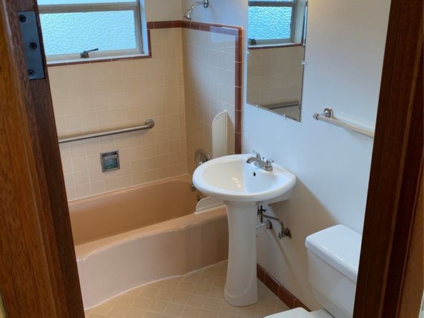 9284 50th Avenue S, Seattle WA 98118