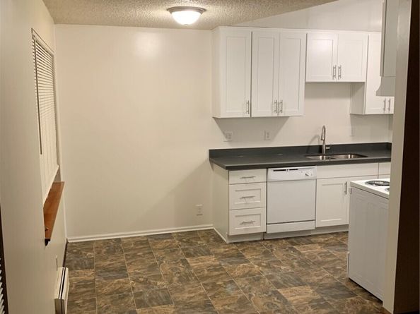 9284 50th Avenue S, Seattle WA 98118