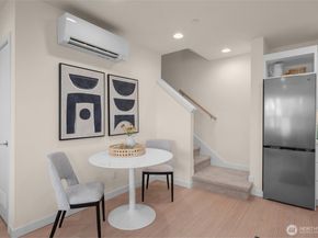 9223 B Densmore Avenue N, Seattle WA 98103