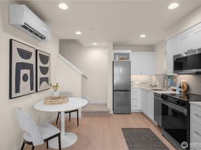 9223 B Densmore Avenue N, Seattle WA 98103