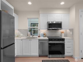 9223 B Densmore Avenue N, Seattle WA 98103