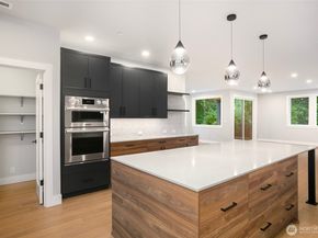 13032 SE 19th Court, Bellevue WA 98005