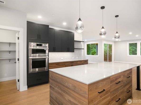 13032 SE 19th Court, Bellevue WA 98005
