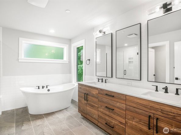 13032 SE 19th Court, Bellevue WA 98005