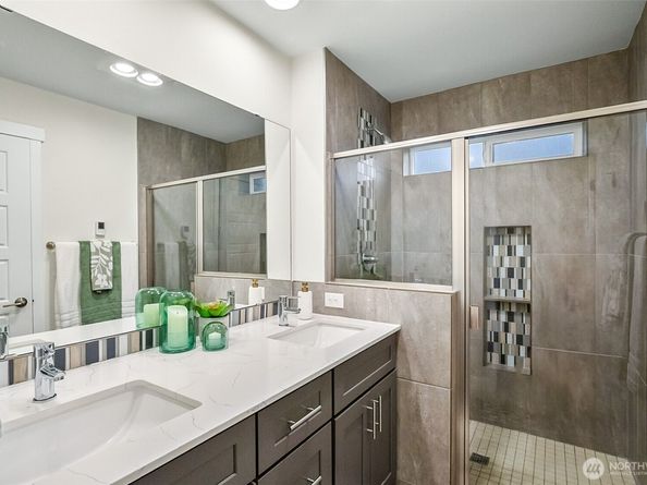 19225 Damson Road N2, Lynnwood WA 98036