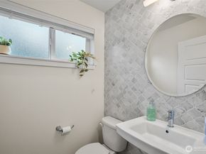 19225 Damson Road N2, Lynnwood WA 98036