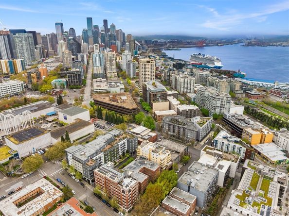 124 Warren Avenue N 302, Seattle WA 98109