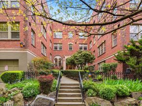 124 Warren Avenue N 302, Seattle WA 98109