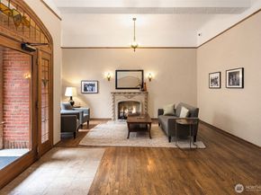 124 Warren Avenue N 302, Seattle WA 98109