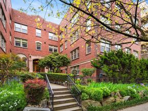 124 Warren Avenue N 302, Seattle WA 98109