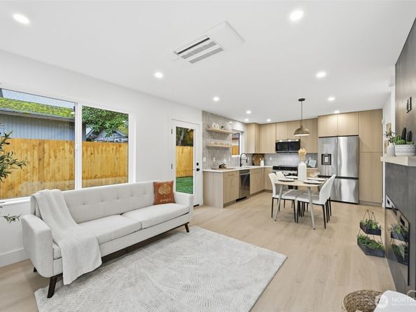 14323 Wayne Place N, Seattle WA 98133