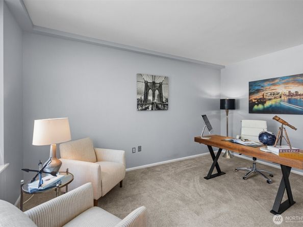 177 107th Avenue NE 1702, Bellevue WA 98004