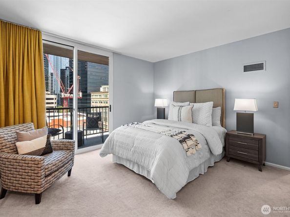 177 107th Avenue NE 1702, Bellevue WA 98004