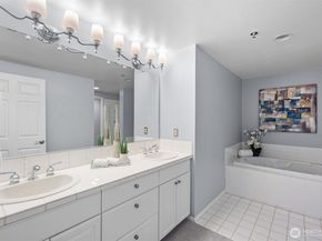 177 107th Avenue NE 1702, Bellevue WA 98004