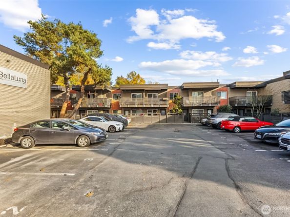 5220 42nd Avenue S 110, Seattle WA 98118